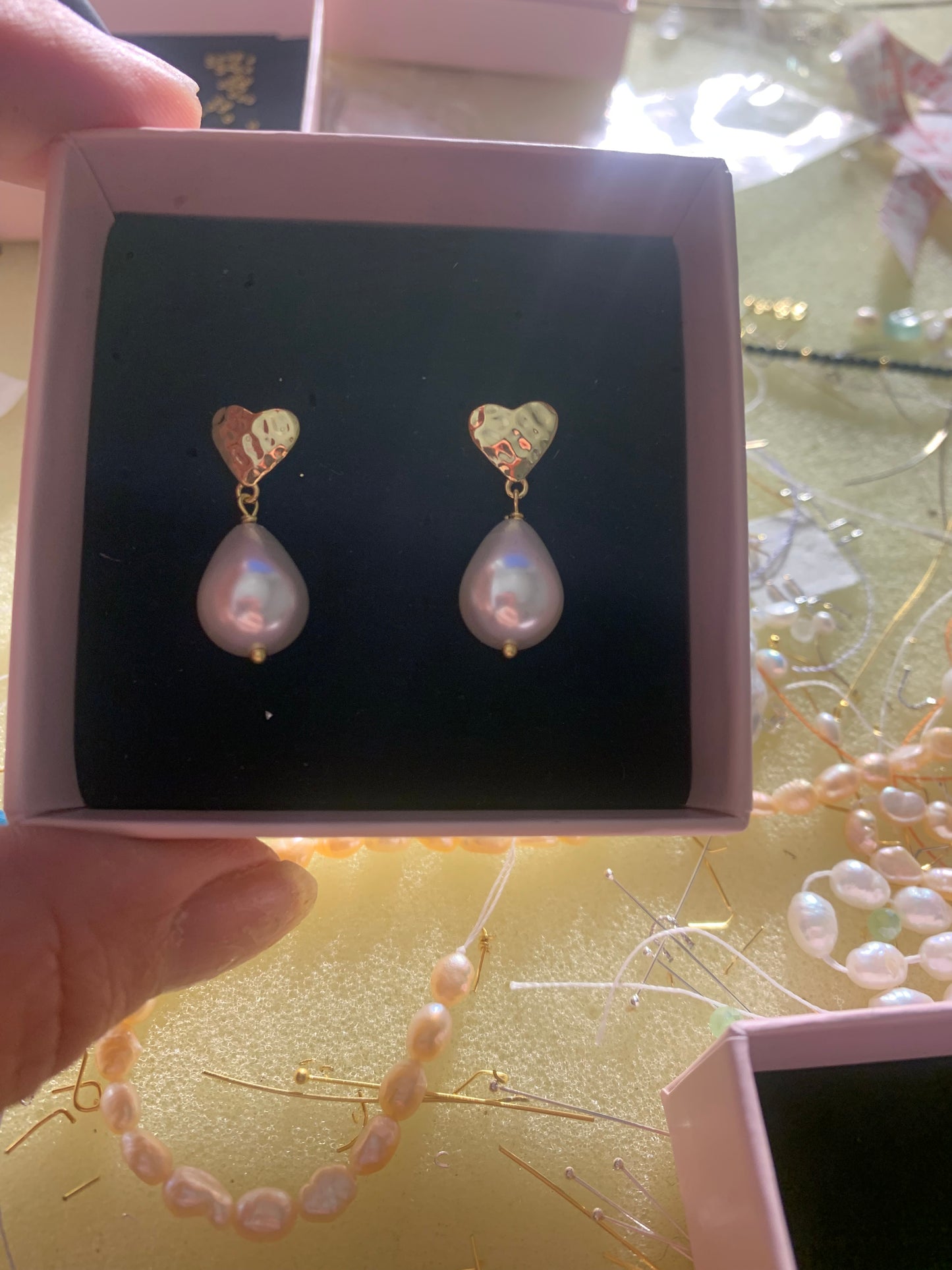 Elara – Shell Pearl Heart Parrings